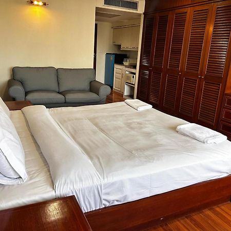 Omni Tower Sukhumvit Nana Direct Hotel Bangkok Bagian luar foto