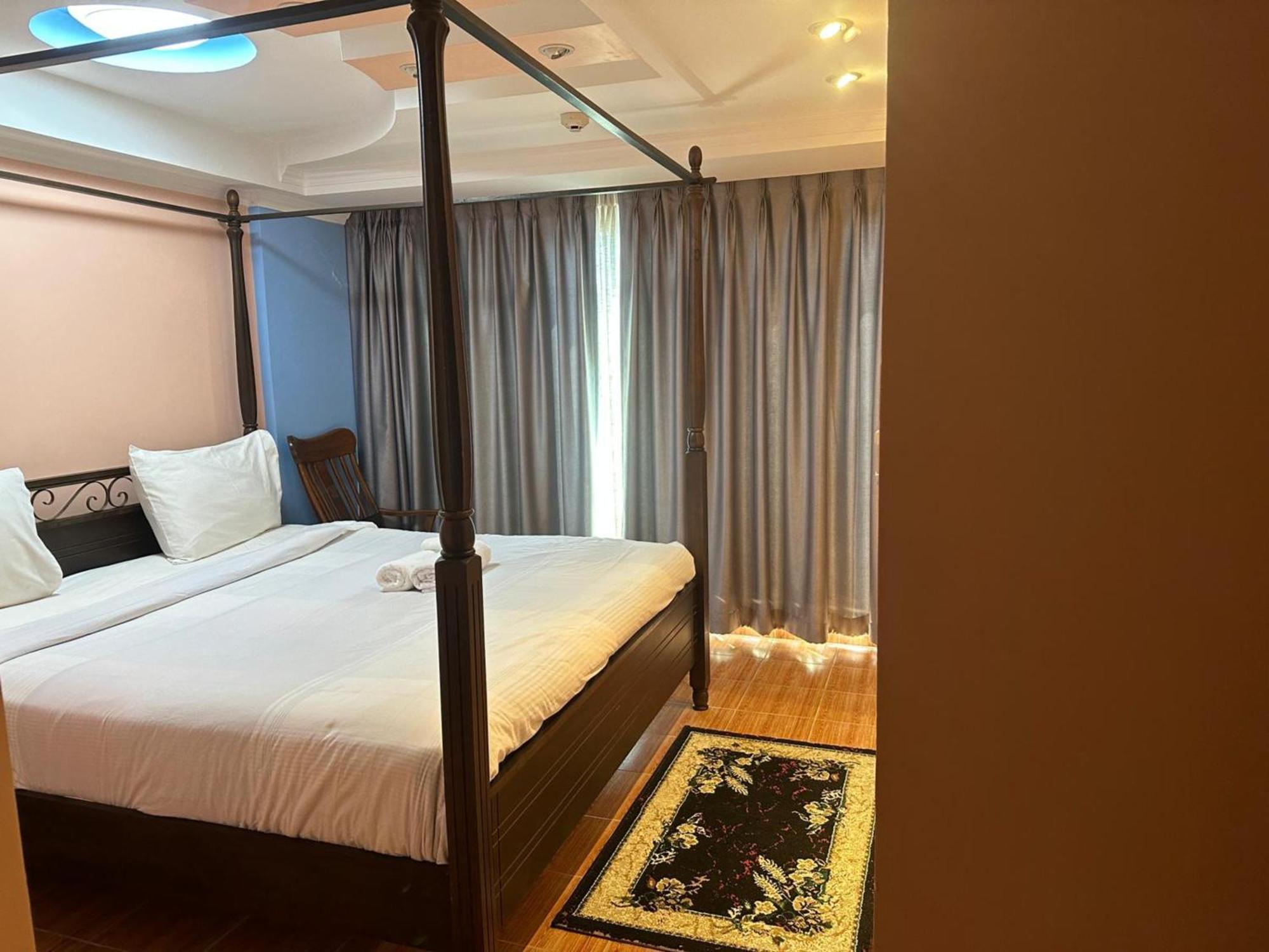 Omni Tower Sukhumvit Nana Direct Hotel Bangkok Bagian luar foto