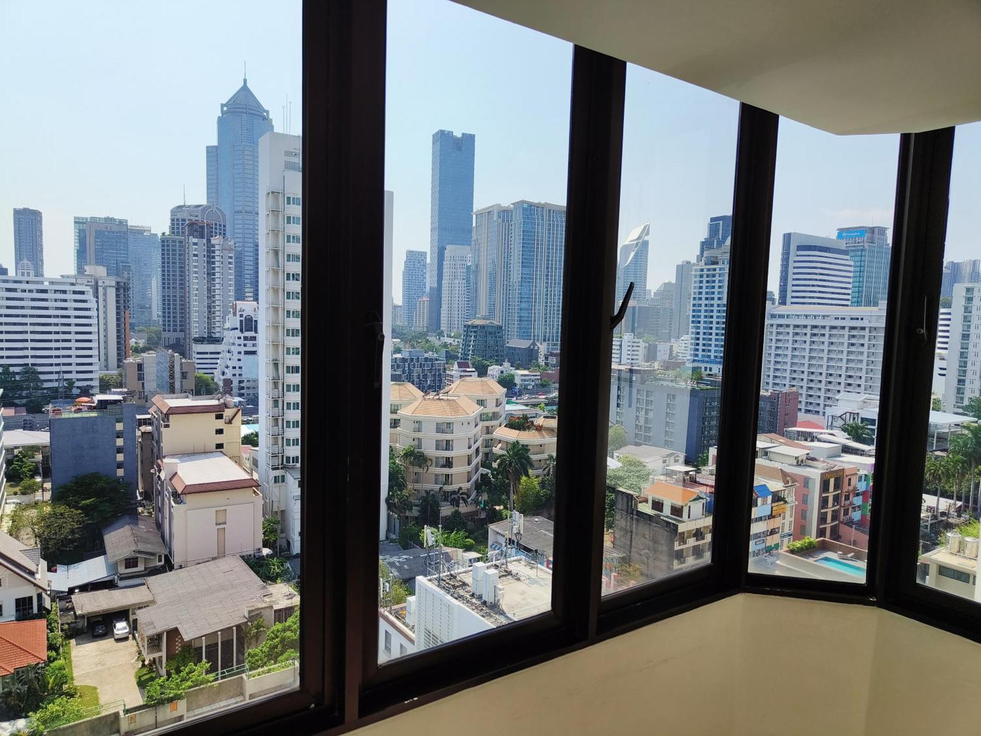 Omni Tower Sukhumvit Nana Direct Hotel Bangkok Bagian luar foto