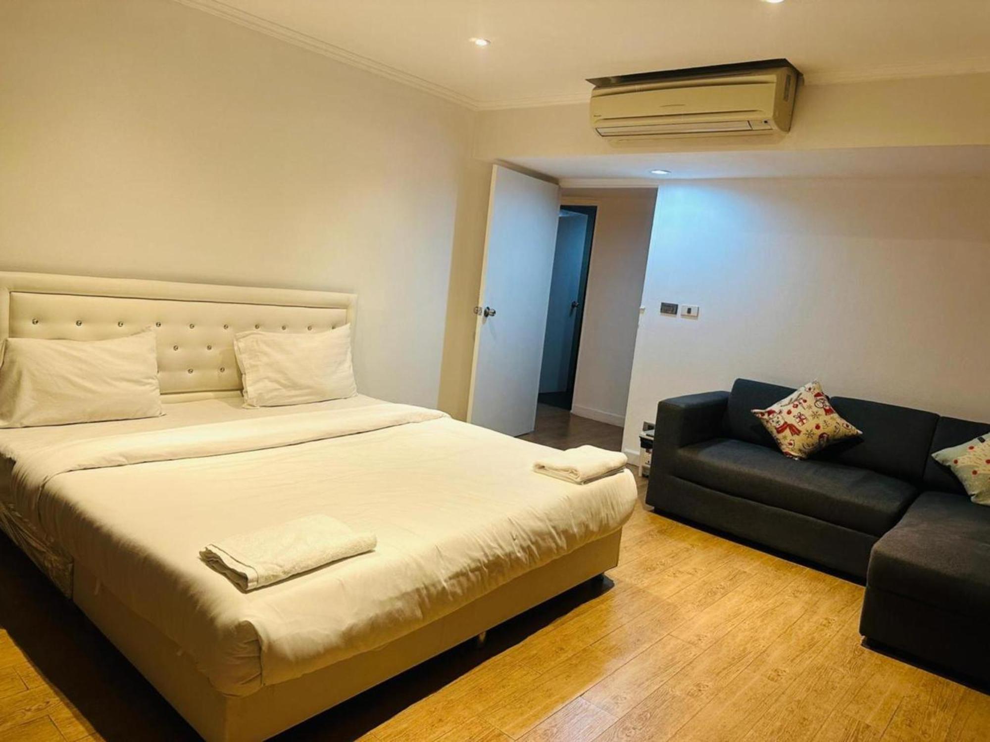 Omni Tower Sukhumvit Nana Direct Hotel Bangkok Bagian luar foto